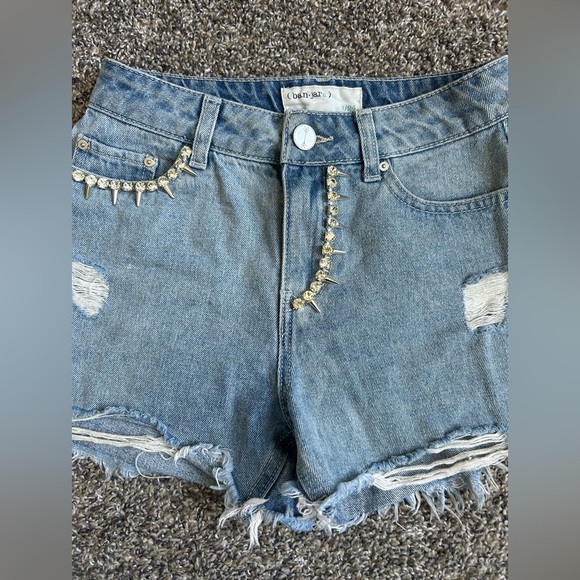ban jars nwot distressed rhinestone embellished shorts size 1/24 - Picture 2 of 7